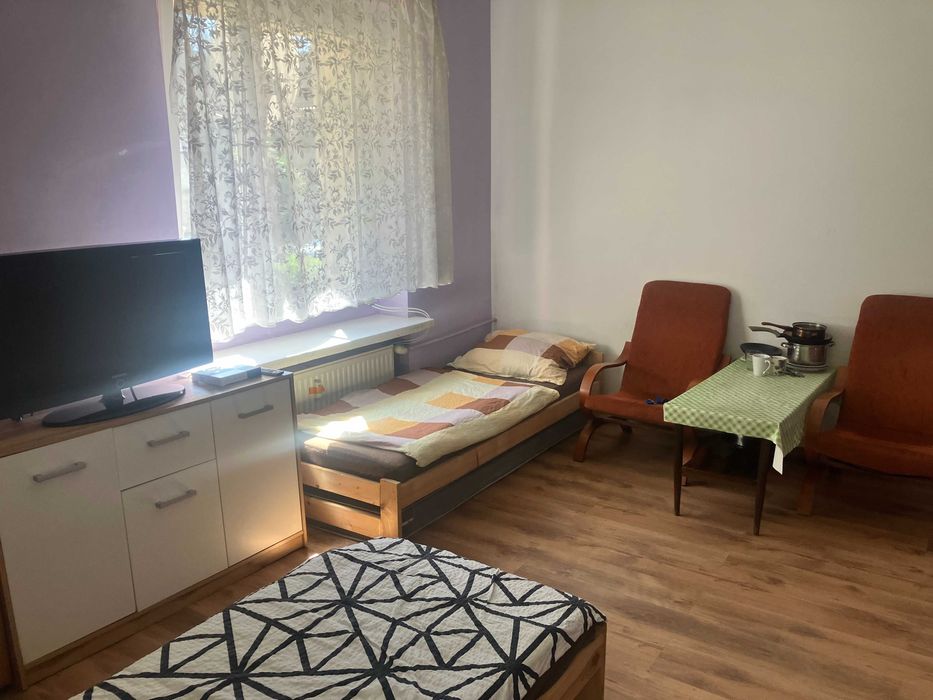 Tanie Noclegi ,kwatery pracownicze, pokoje  Pogoń