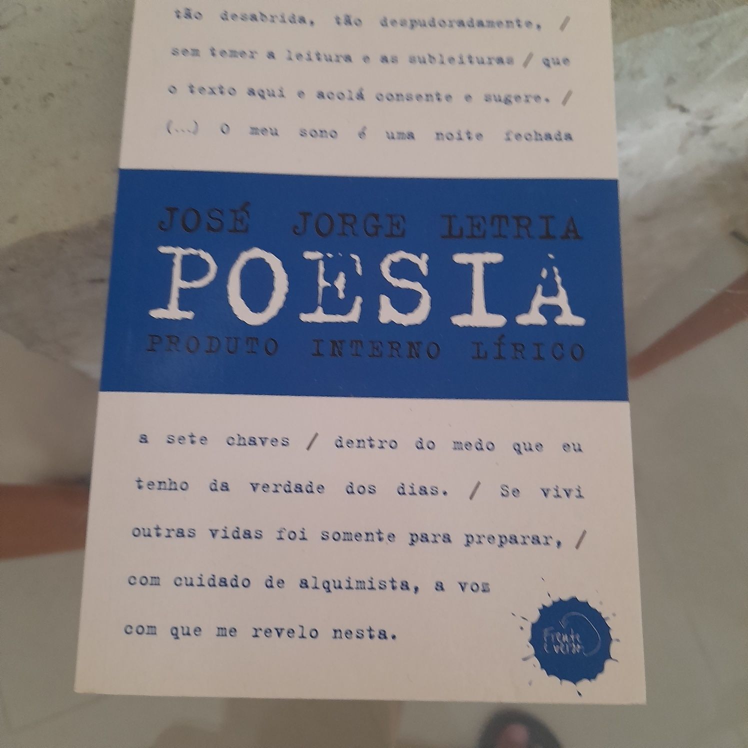 Livros de poesia antigos