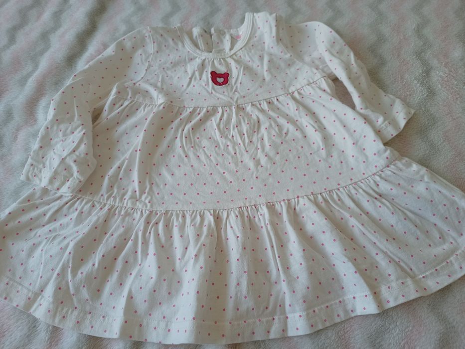 Sukienka w grochy dla niemowlaka