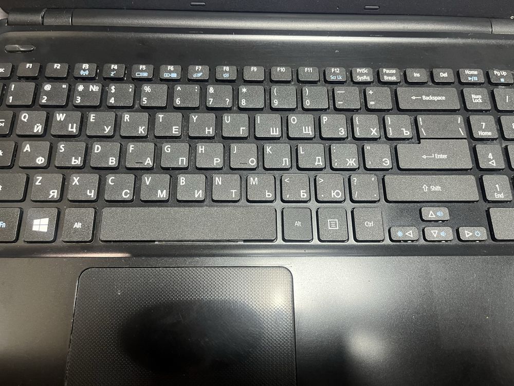 ноутбук  Acer E1-530G   Intel Pentium 2117U  /8 Gb/nvidia 720m/ ssd240