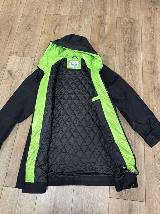 Куртка болонева жіноча