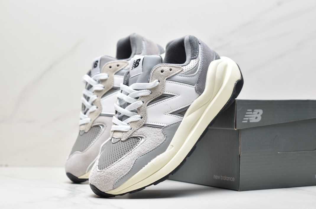 New Balance M5740LA