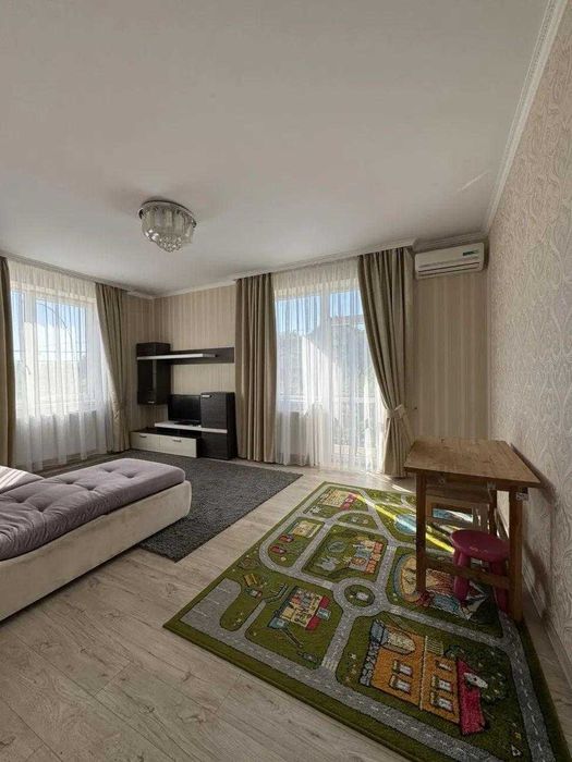 2к з великою кухнею