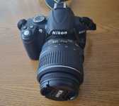 Aparat lustrzanka Nikon D3000, jak nowy! Gratisy!