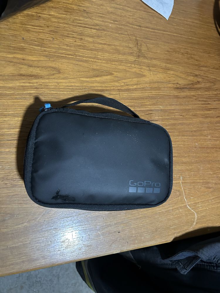 Gopro 10 com pouco uso e modulo de media com lanterna