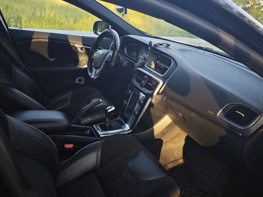 Volvo V40 2.0 120km R-Design