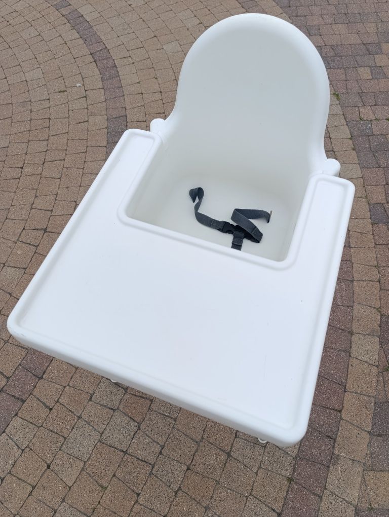 Krzesełko Ikea z podnóżkiem