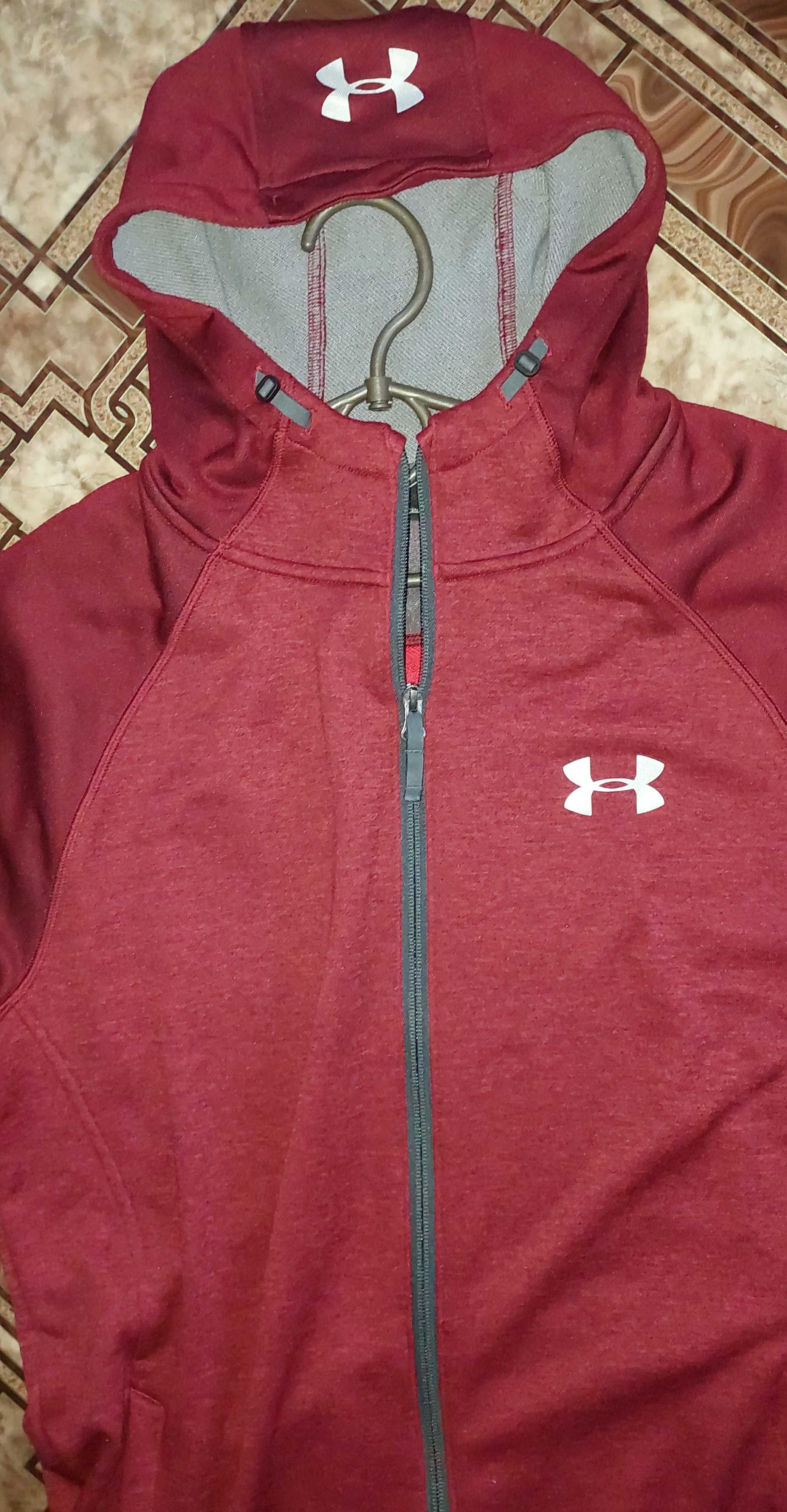 Продам Under Armour.