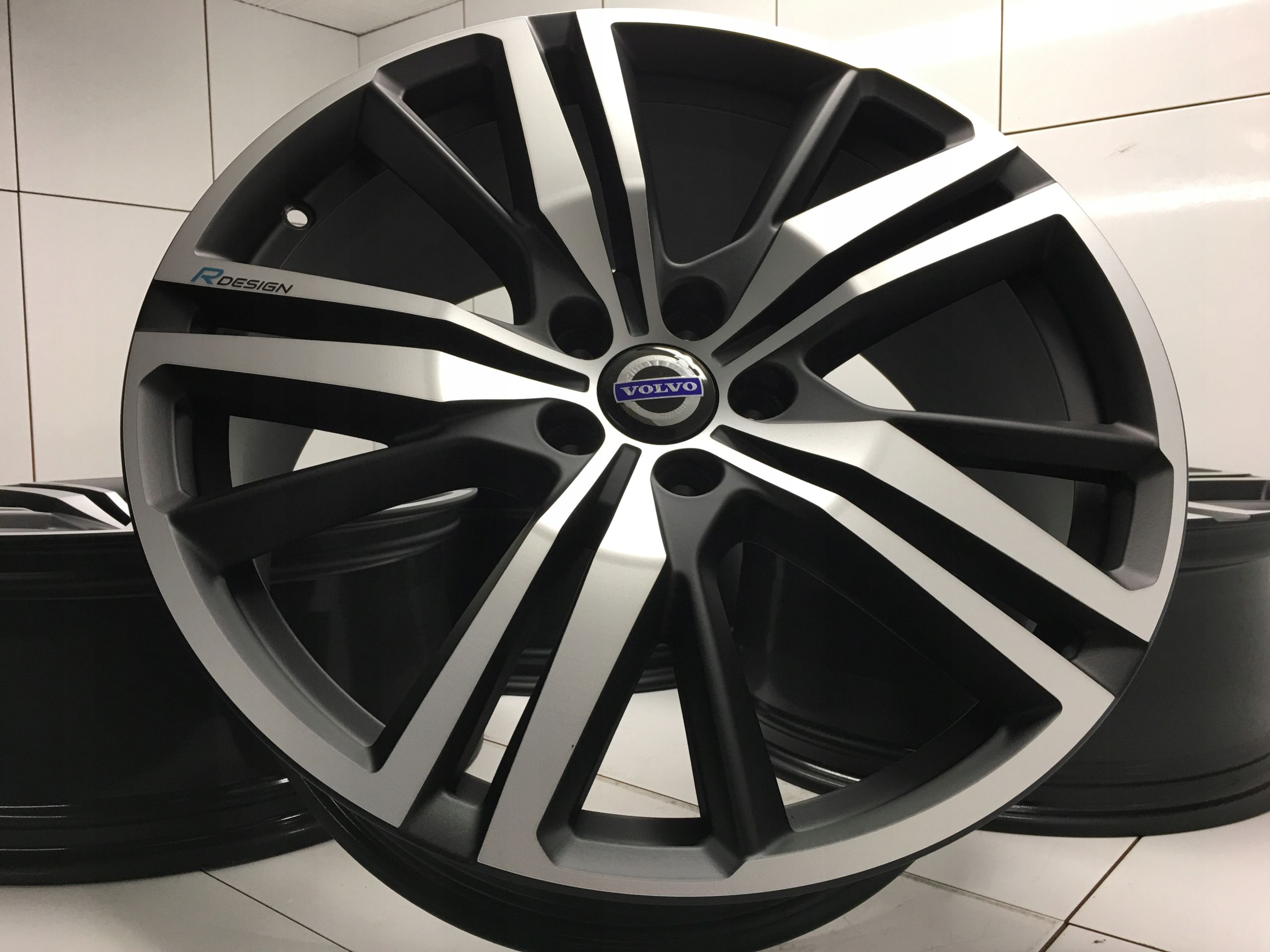 Felgi 19 Volvo r Design Ideal 8 ET42 XC60 XC40 V70