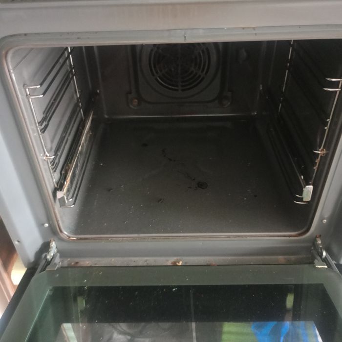 Piekarnik Amica  czarny