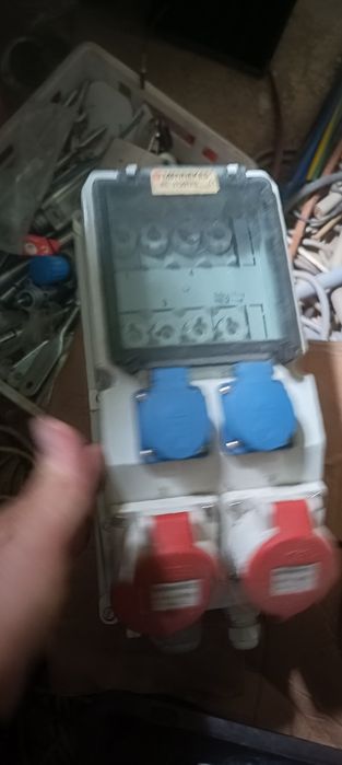 Skrzynka rozdzielnia elektryczna