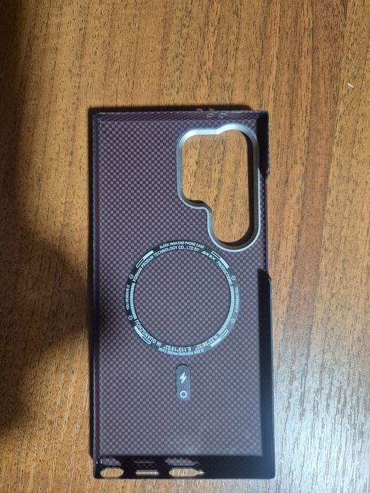 Продам чехол накладку на Samsung s 24 ultra