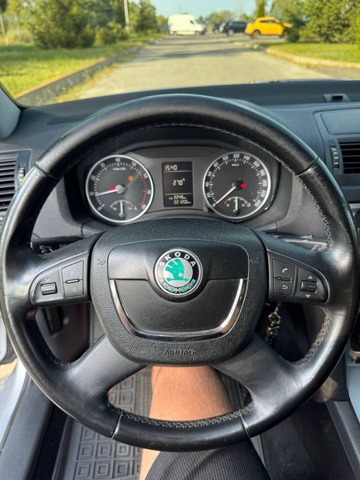 Продам skoda octavia 2011