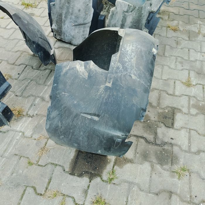 Chrysler Town&Country Lancia Voyager nadkola przód