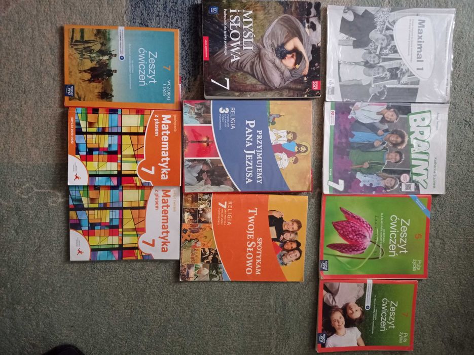 Książki, ćwiczenia religia,matematyka , historia