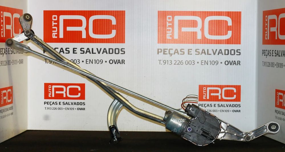 MOTOR LIMPA PARA-BRISAS MERCEDES W205
