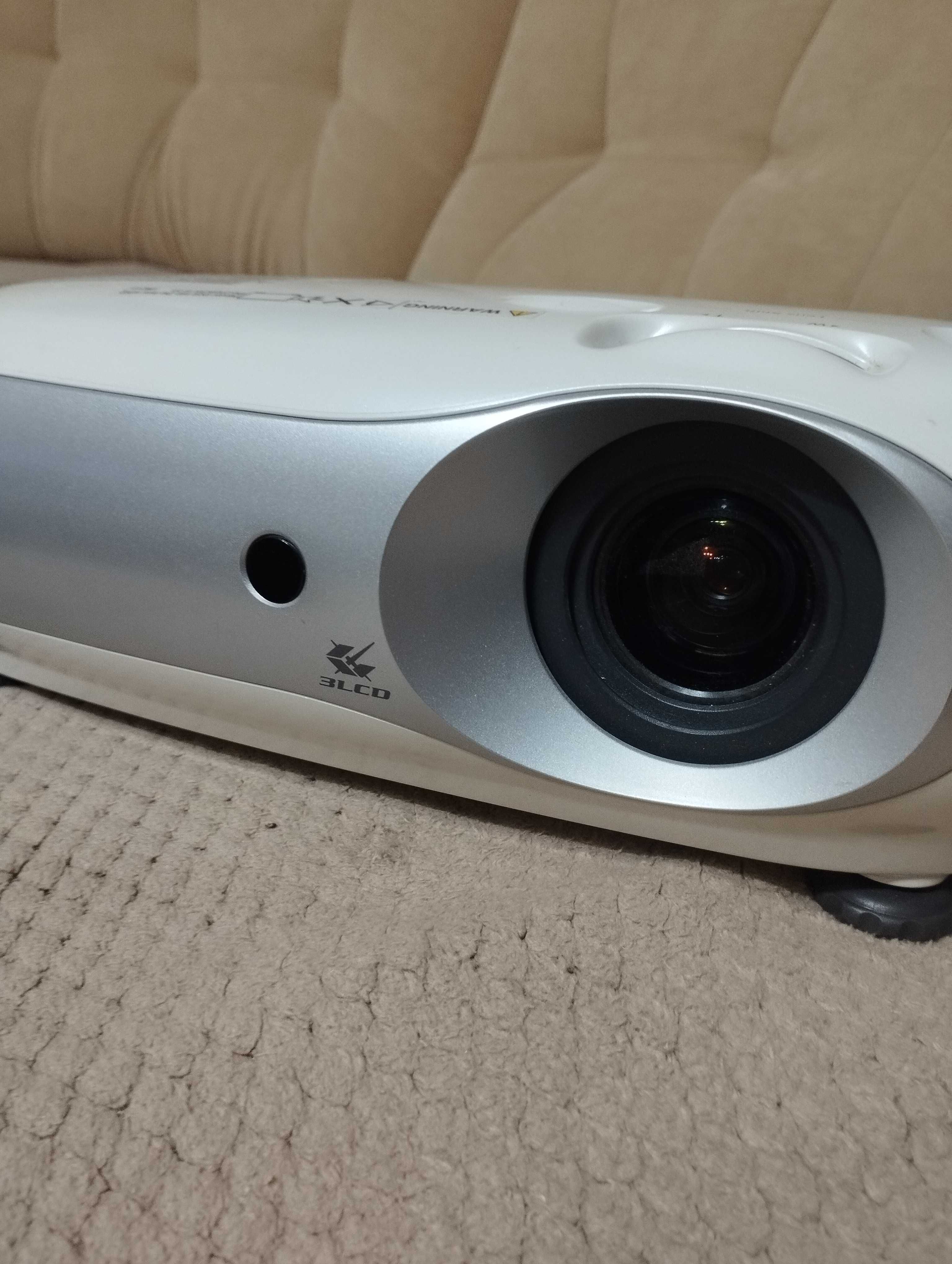 Projektor EPSON EMP-TW20 (uszkodzona lampa)
