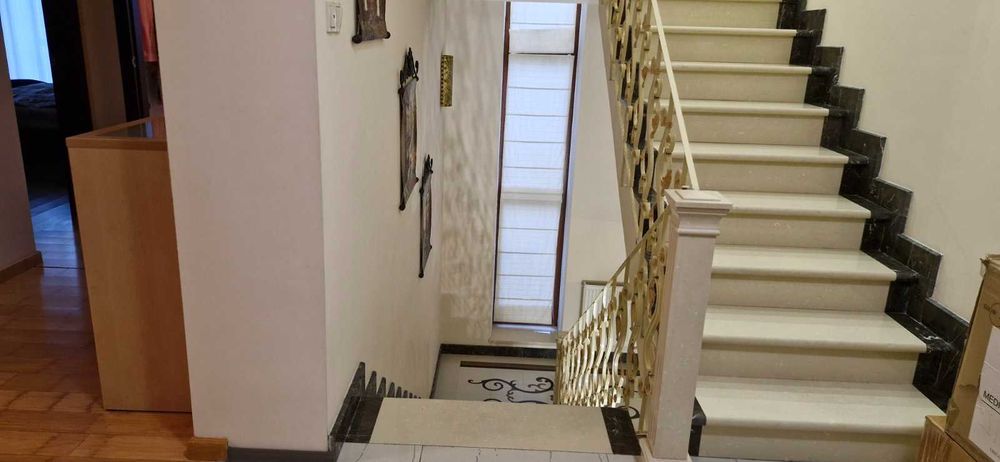 Продаж чудового будинку поруч з сосновим лісом с.Гореничі