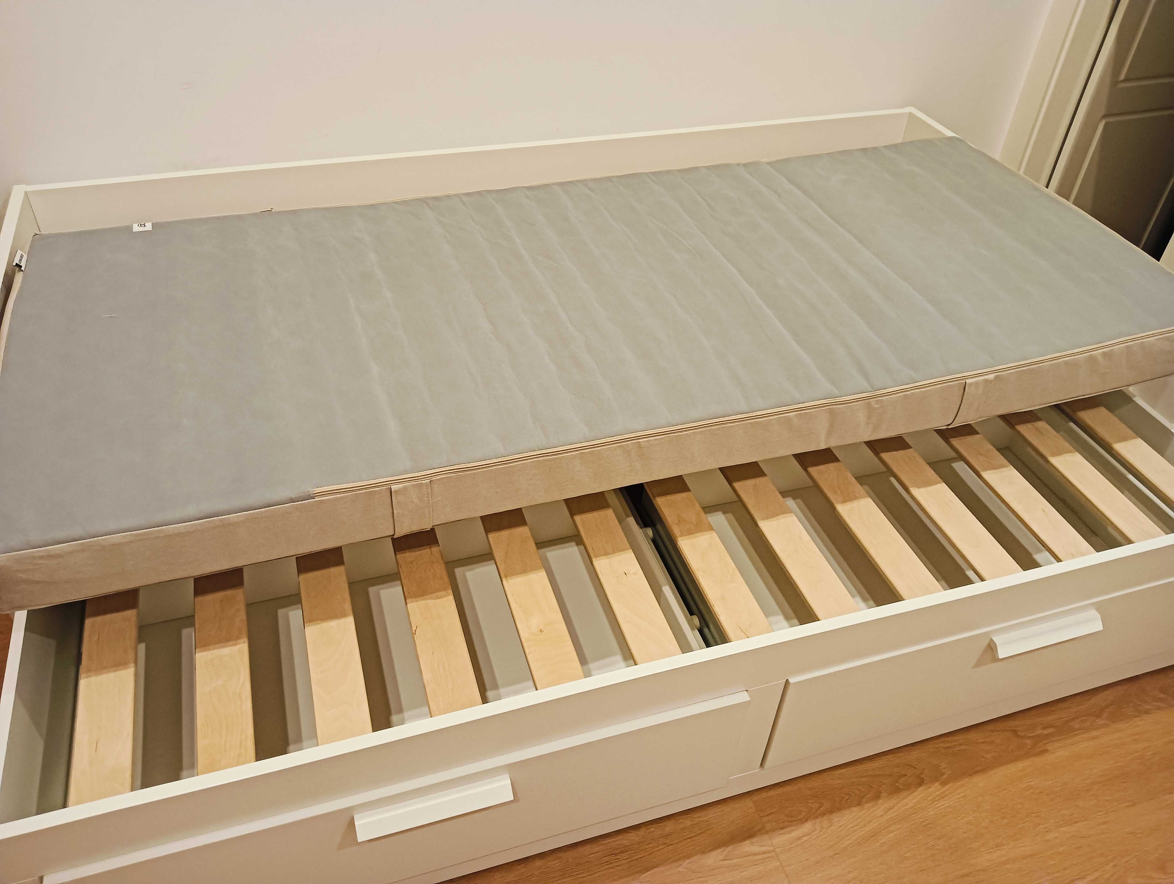 Cama dupla ikea com 2 gavetas e 2 colchões de molas