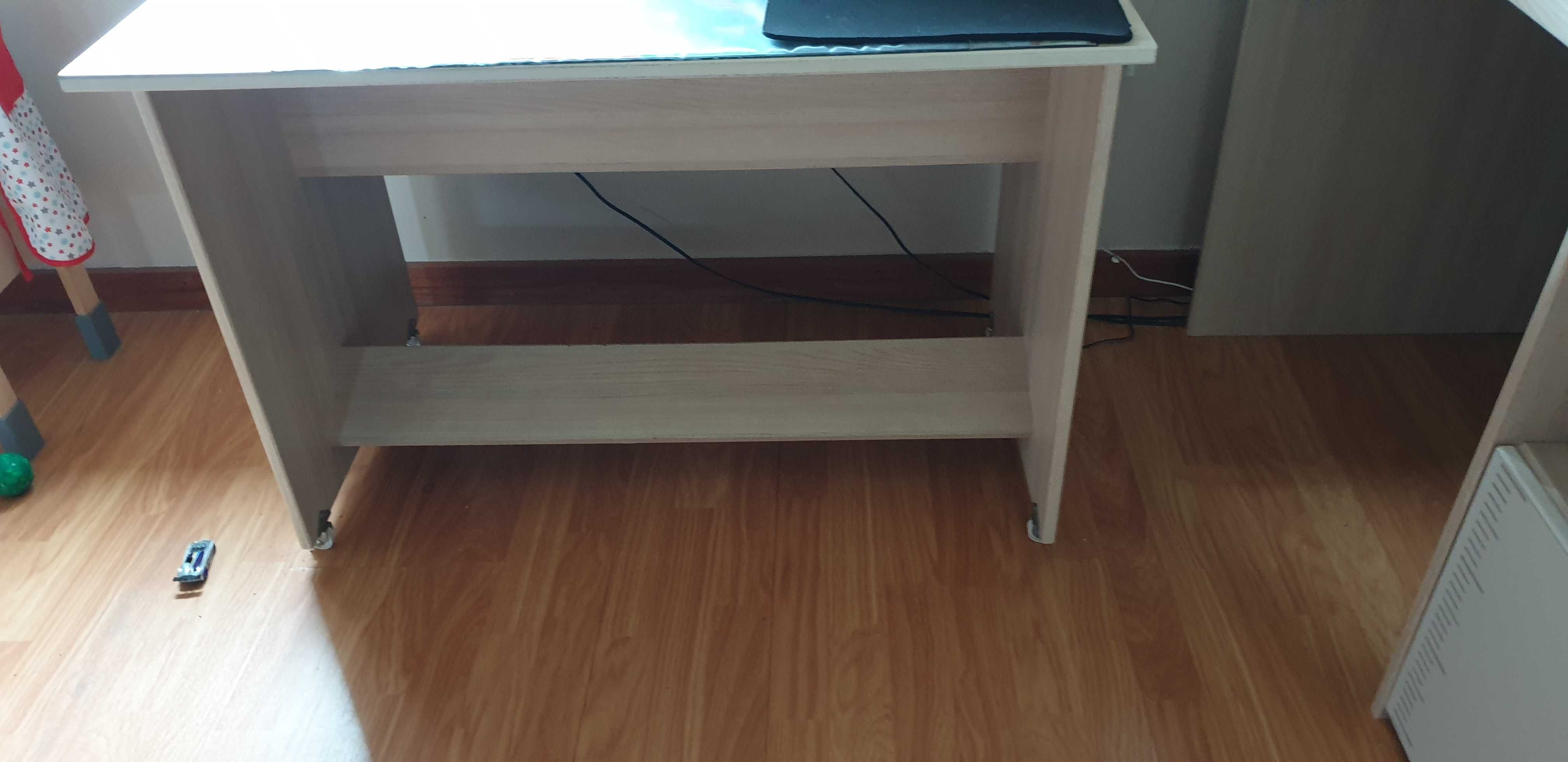 Conjunto quarto com cama alta