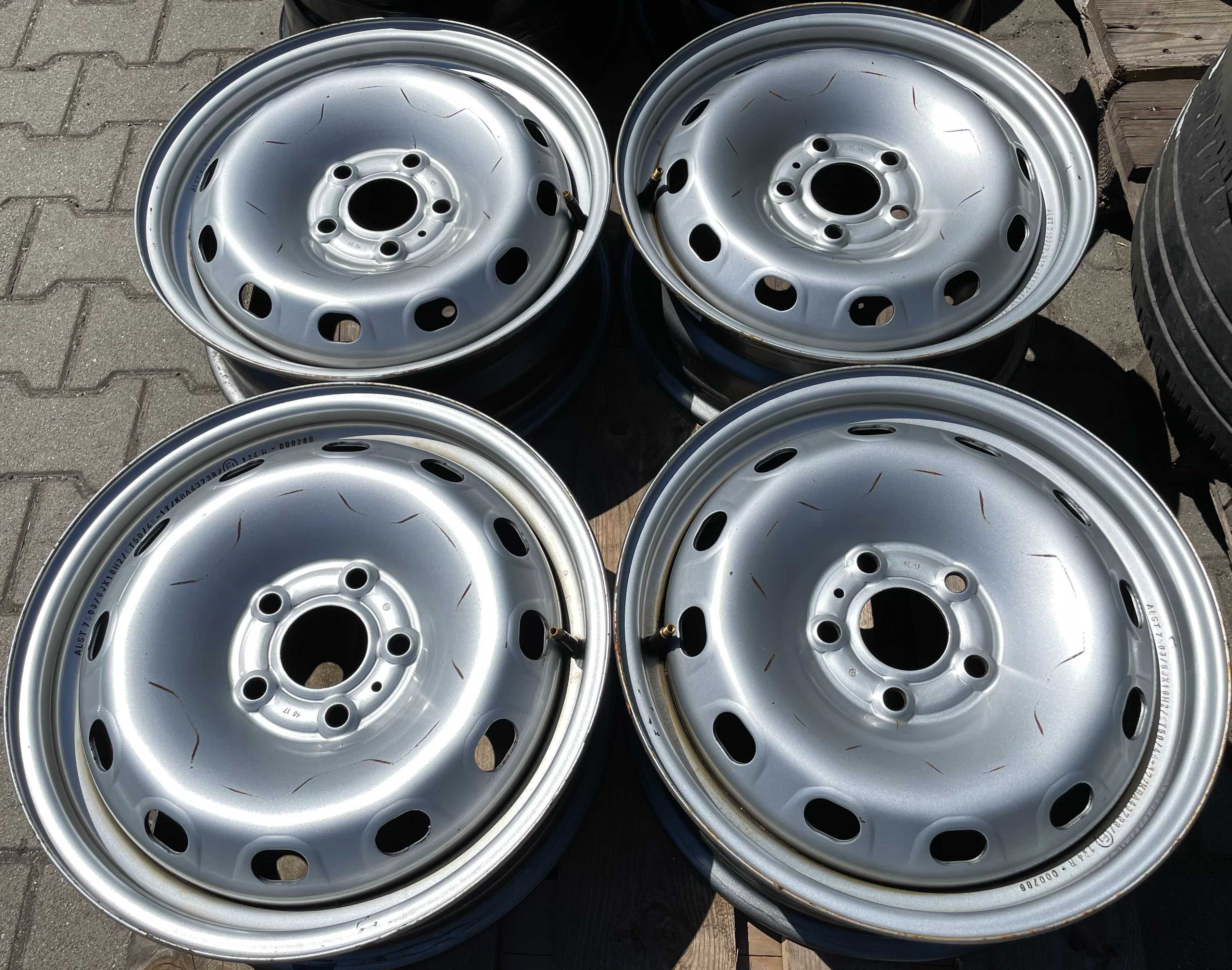 Felgi stalowe 16 cali 5x114.3 Trafic 3 Vivaro B Talento Nissan NC300
