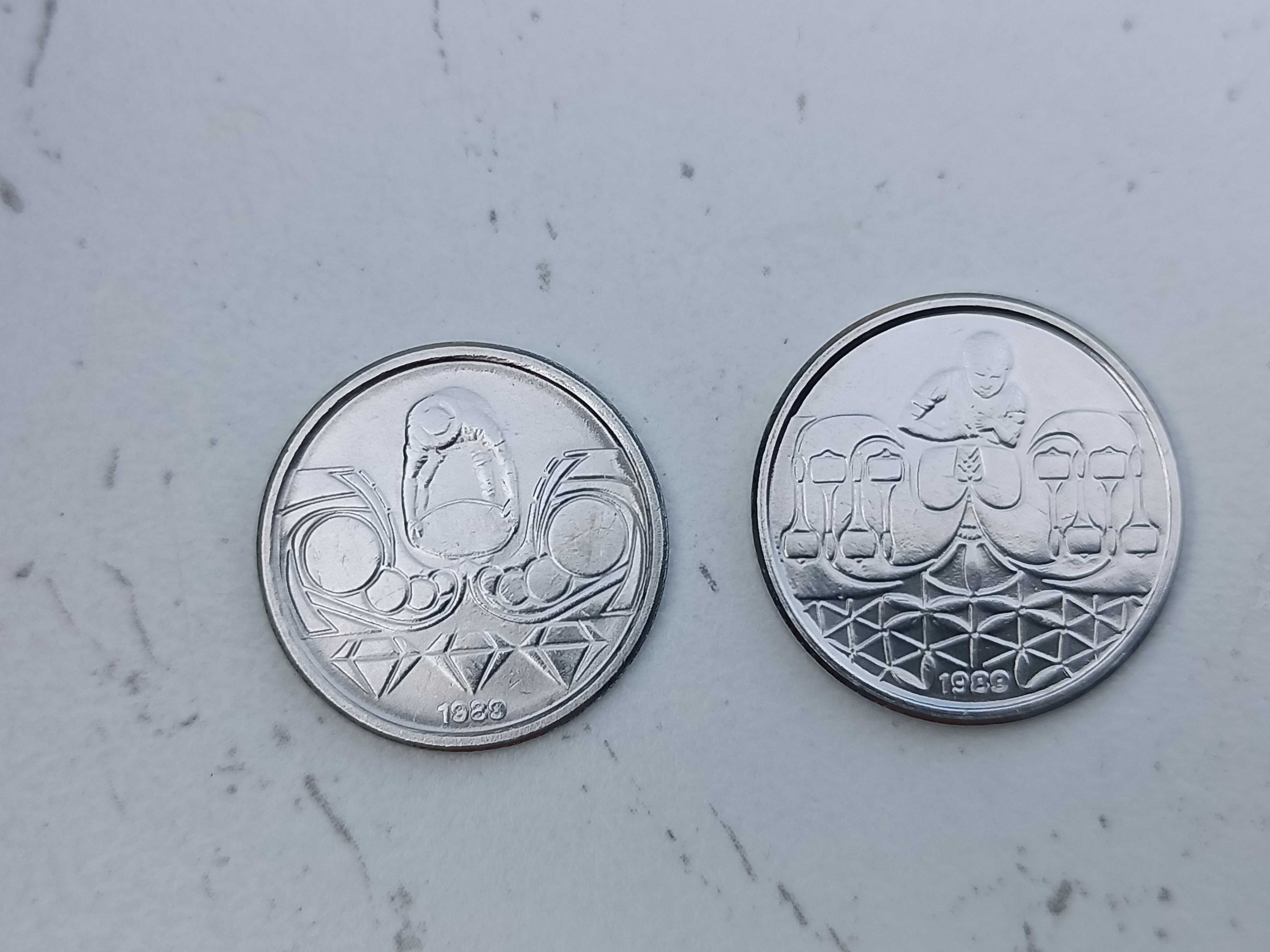 2 Monety kolekcjonerskie 10 i 50 Centavos z 1989