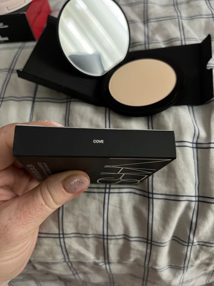 Nars puder matujacy kompaktowy (Cove)