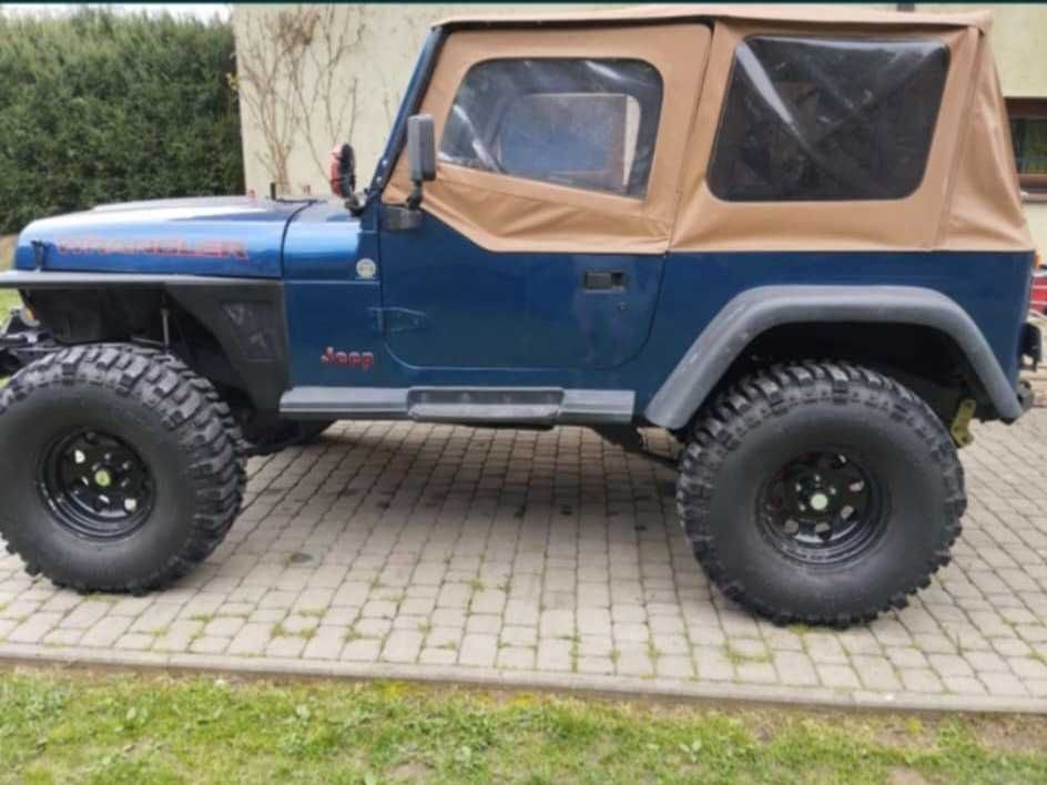 Jeep Wrangler 4,0 R6 184KM 4x4 MANUAL
