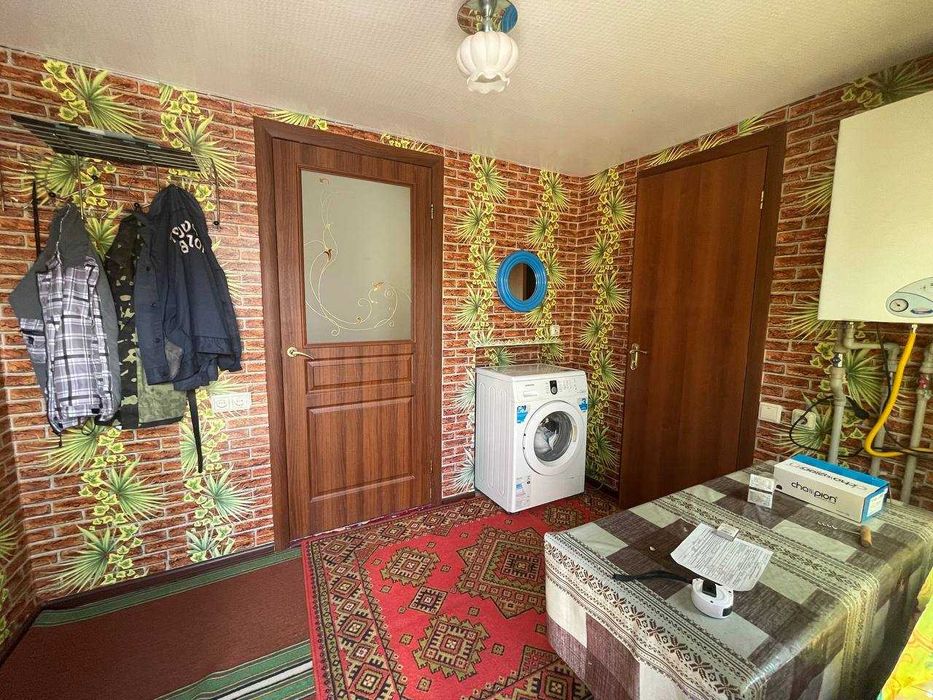 В продажу гарний будинок на околиці міста за доступну ціну