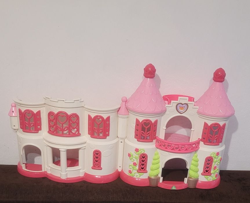Pałac domek dla lalek