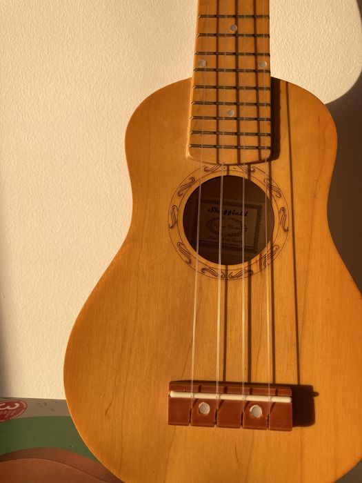 Gitara Ukulele SET z drewna brzozowego