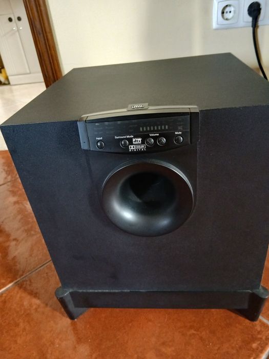 Subwoofer JBL E COLUNAS
