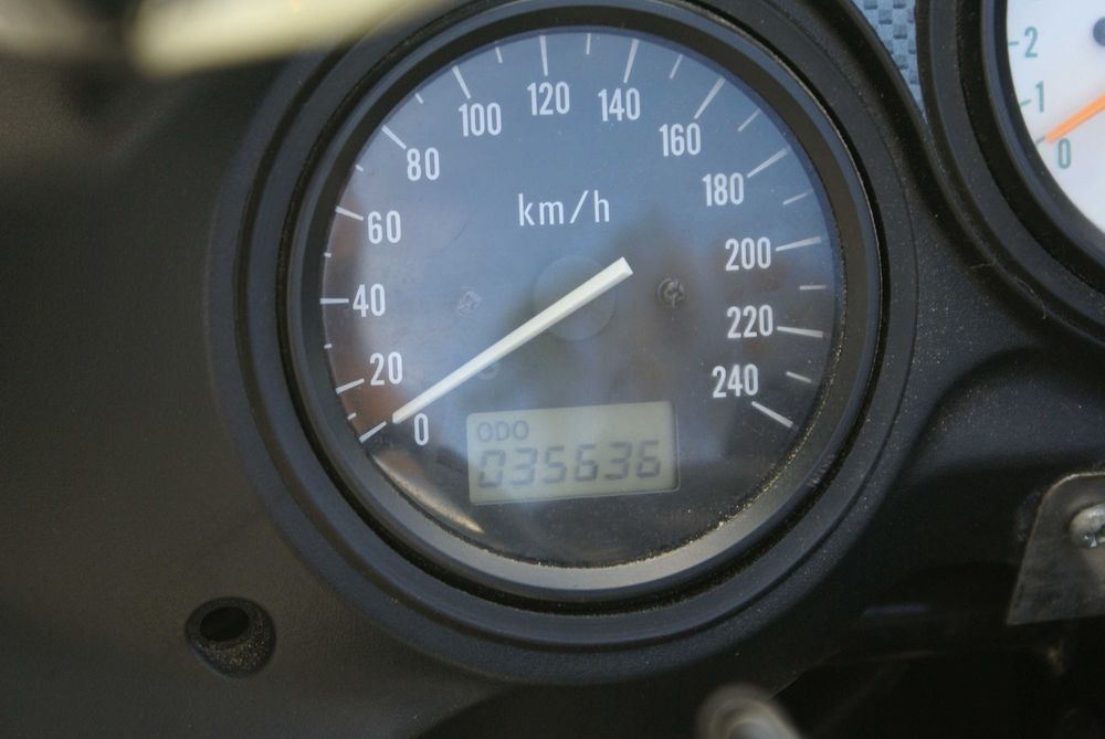 Suzuki SVS 650, moto esplêndida