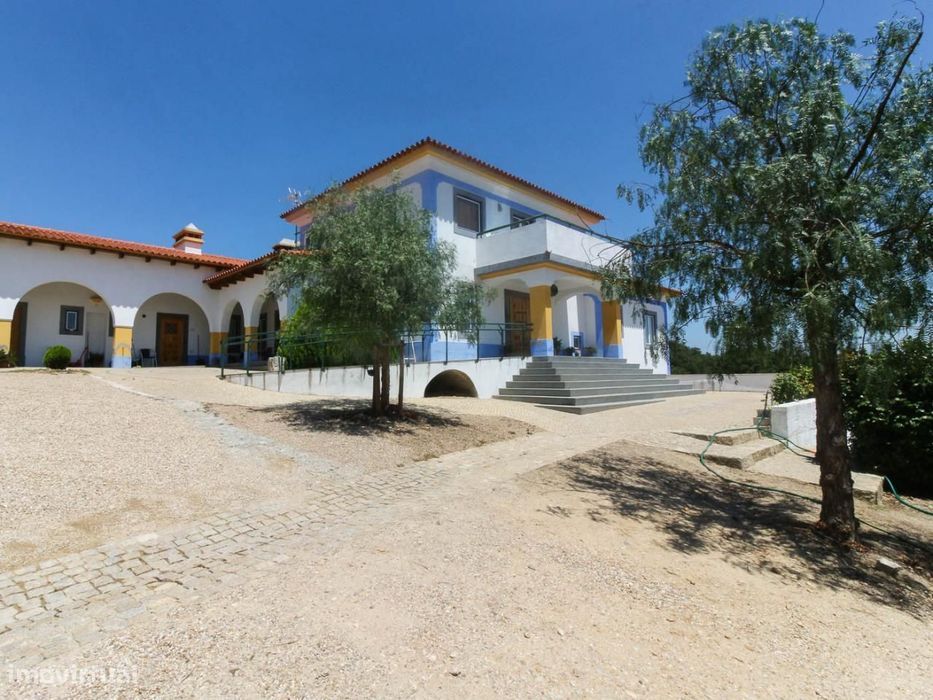 Excelente Moradia , Perto Santarém