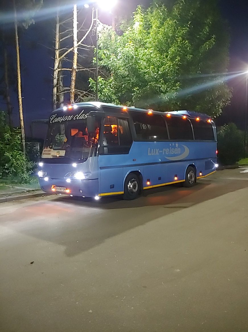 Пасажирські перевезення по рідній Україні автобусом NEOPLAN , 32 місця