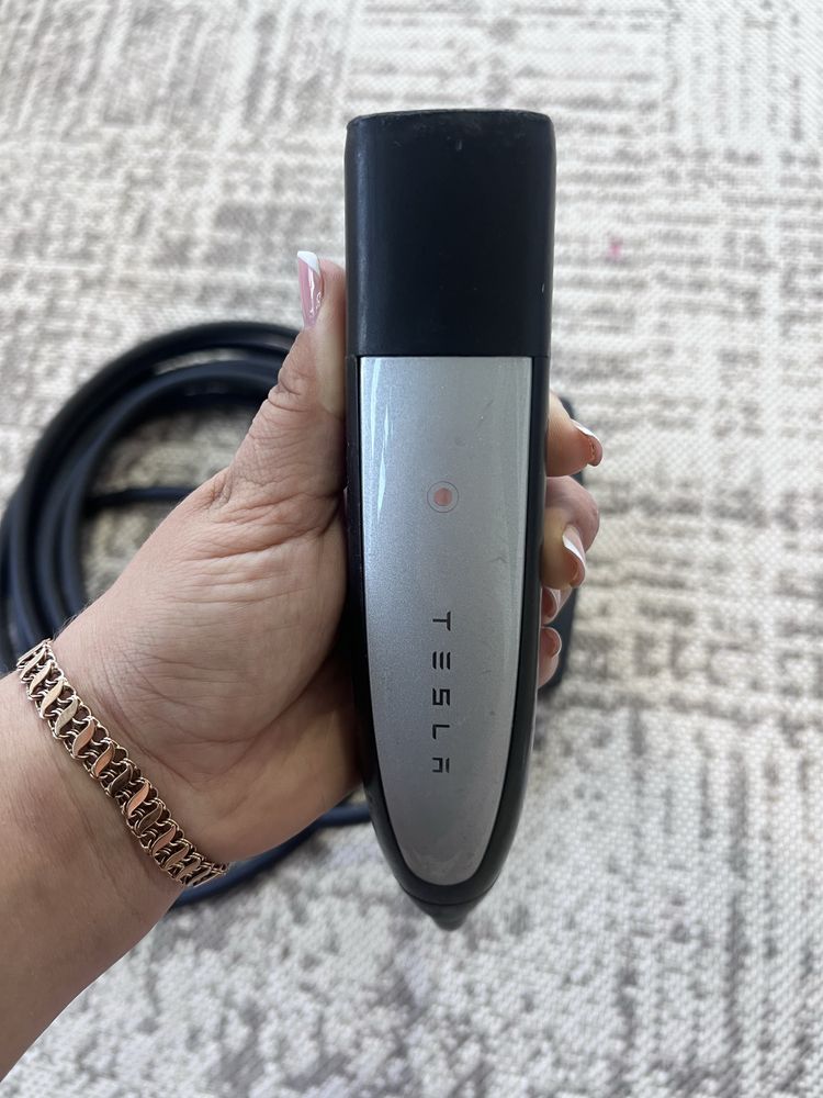 Зарядка для Tesla