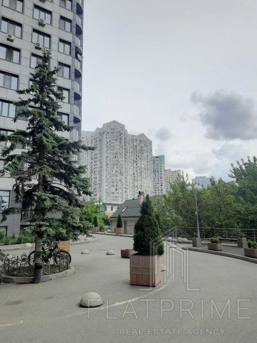 Продаж 3к кв в ЖК Статус Град Завальна 10Б Осокорки Позняки River Mall