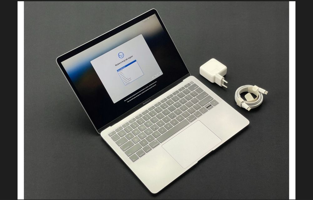 Macbook air A1932 A1932 13” i5 1.6GHz 16GB 256GB