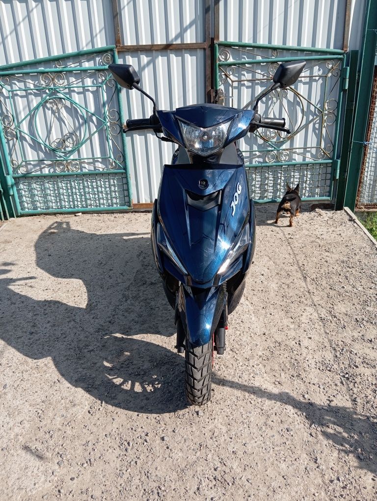 Продам скутер 80куб.