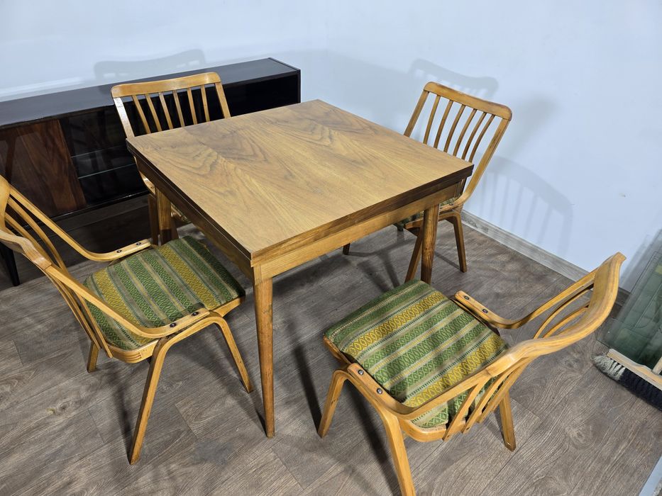 Krzesła stół z lat 60-tych