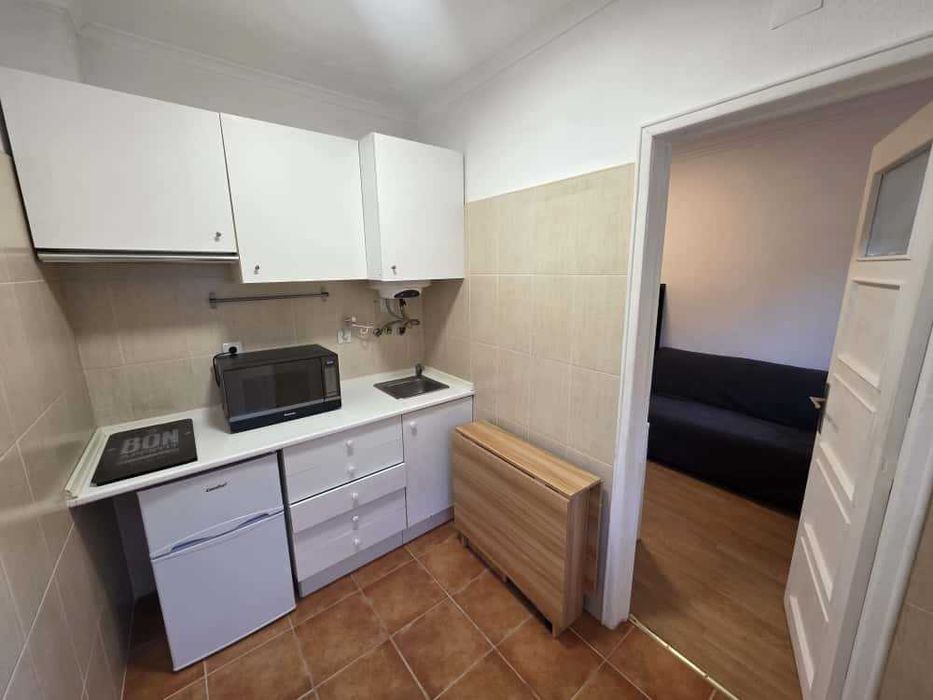 T1 com terraço privado — Roma-Areeiro, Lisboa