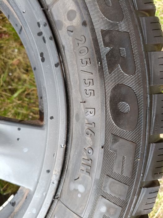 Opony zimowe 205/55/16 na felgach aluminiowych, Honda Accord VII