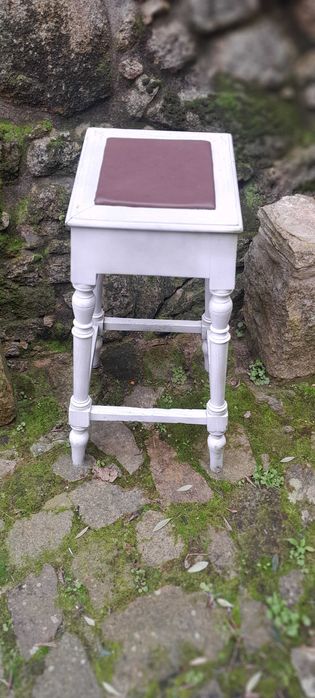 Banco em Madeira Bar