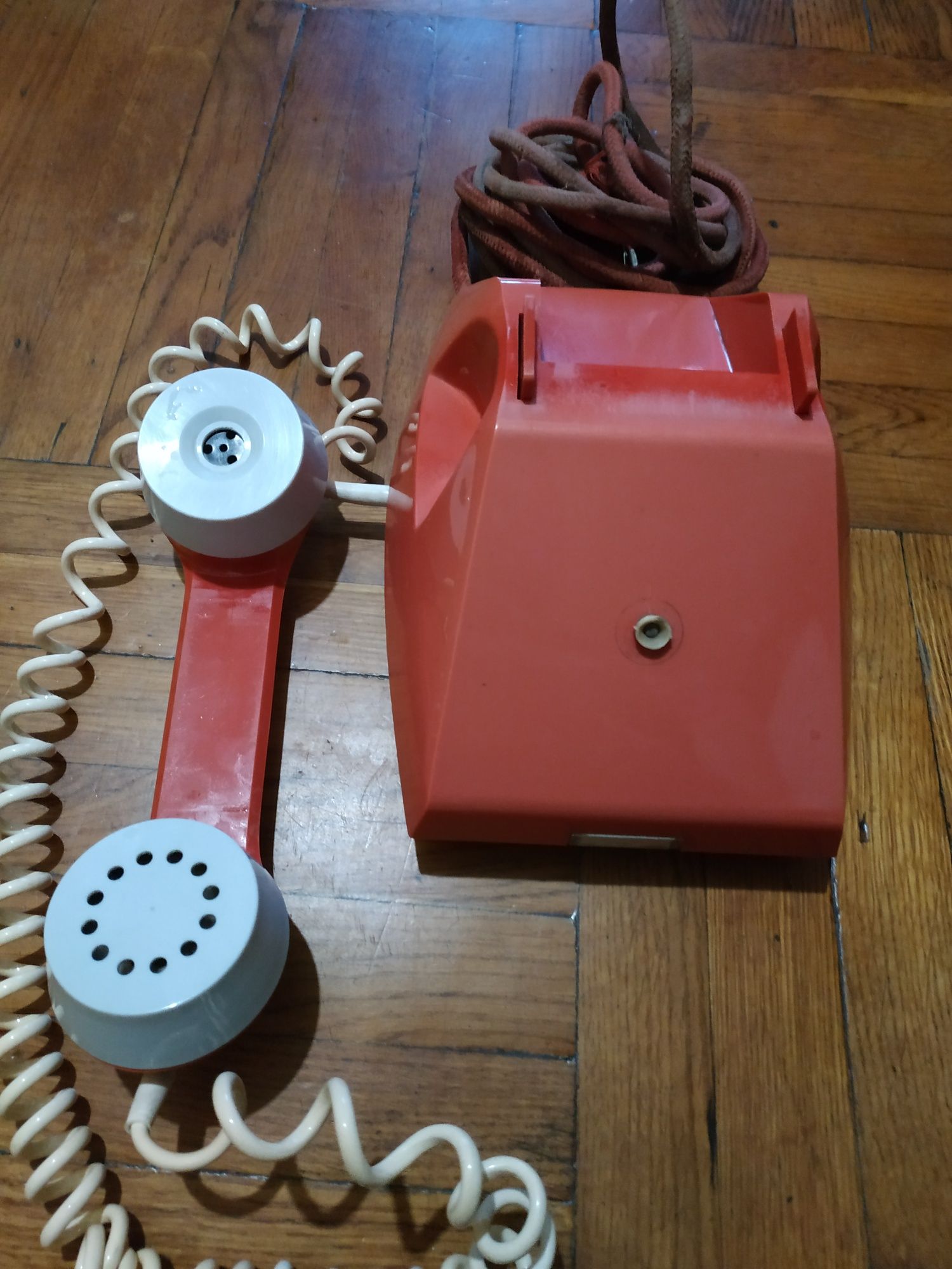 Телефон без номеронабирача