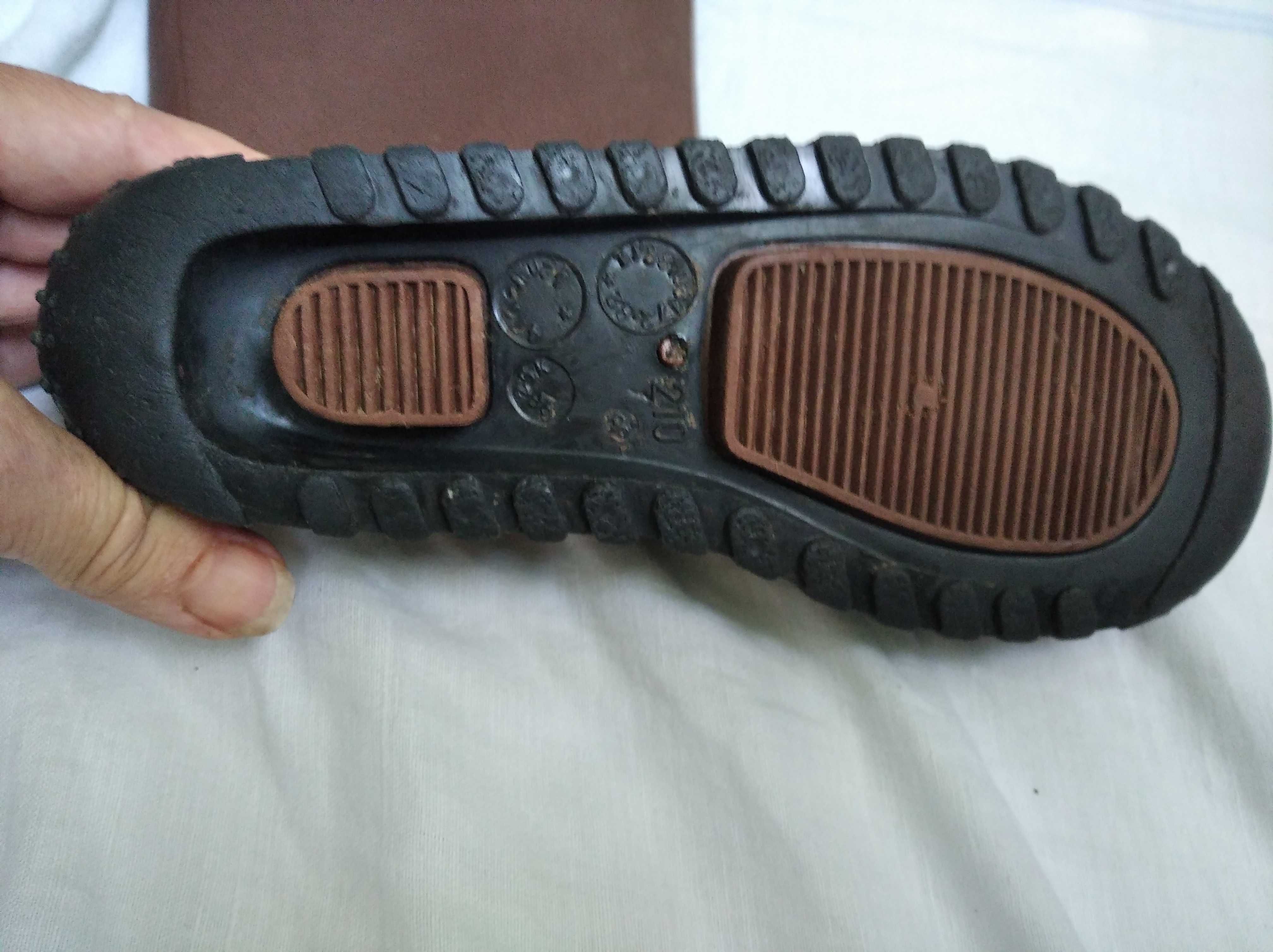 Детские  туфли кожа и резиновые сапоги