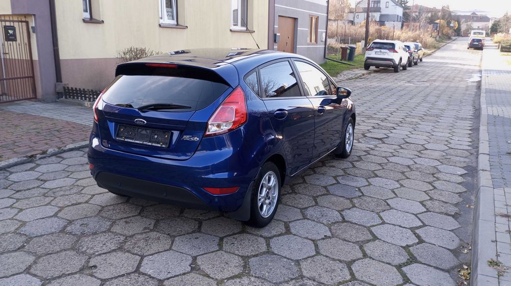 Ford Fiesta MK7 1.25 2016 Rok Książka Serwisowa