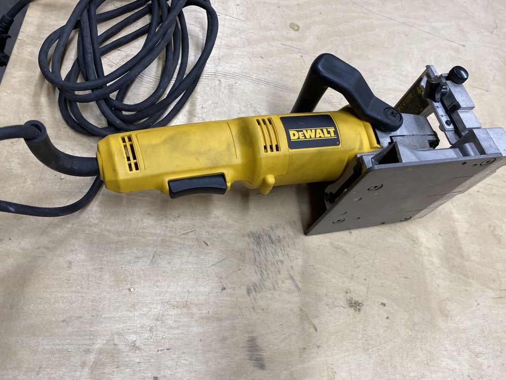 Lamelownica Dewalt Dw682K gwarancja do 31.10.2025