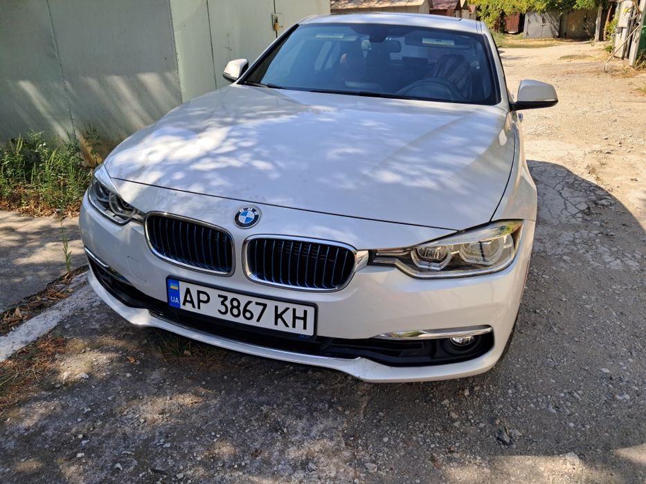 Продам BMW 330e 2017 год 56 тыс км пробег!!!