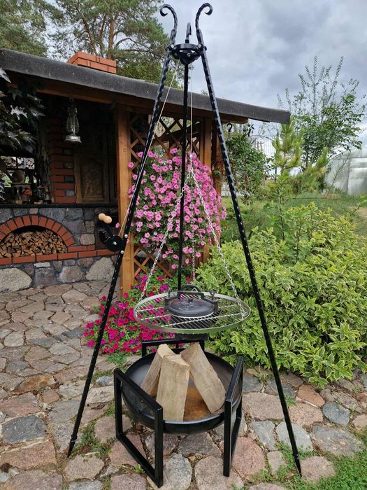 Grill ogniskowy trójnóg - kociołek