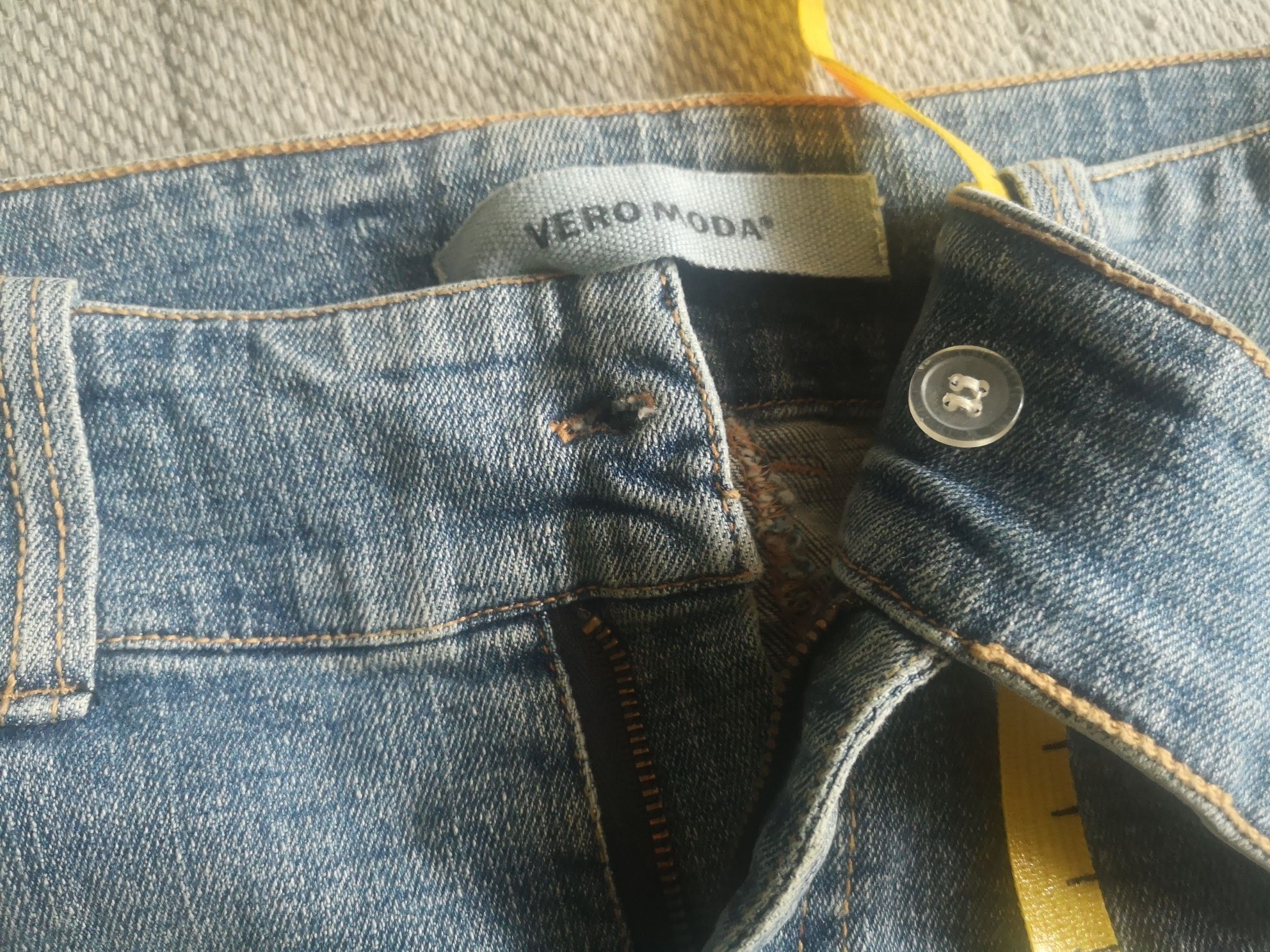 Spódnica mini jeansowa Vero Moda EU 36